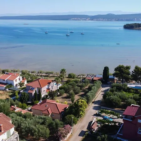 Lux&otium - Mrljane, Pašman Hébergement de vacances Neviđane